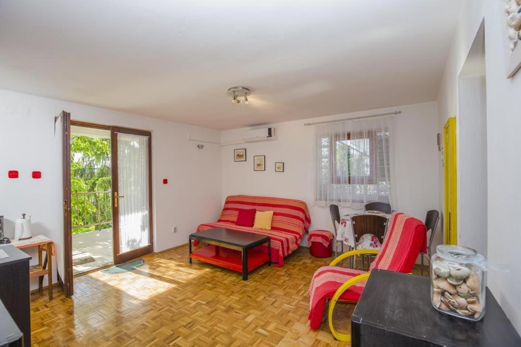 Apartman Laurus Malinska Buitenkant foto