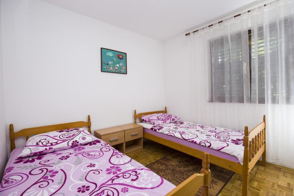 Apartman Laurus Malinska Buitenkant foto